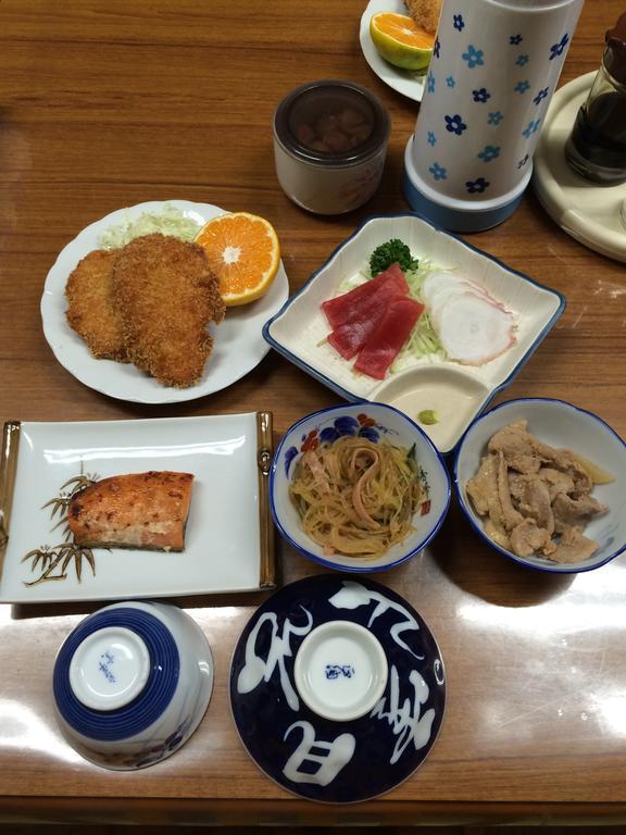 Onsen Minshuku Yutakaya Hotel Yuzawa  Buitenkant foto