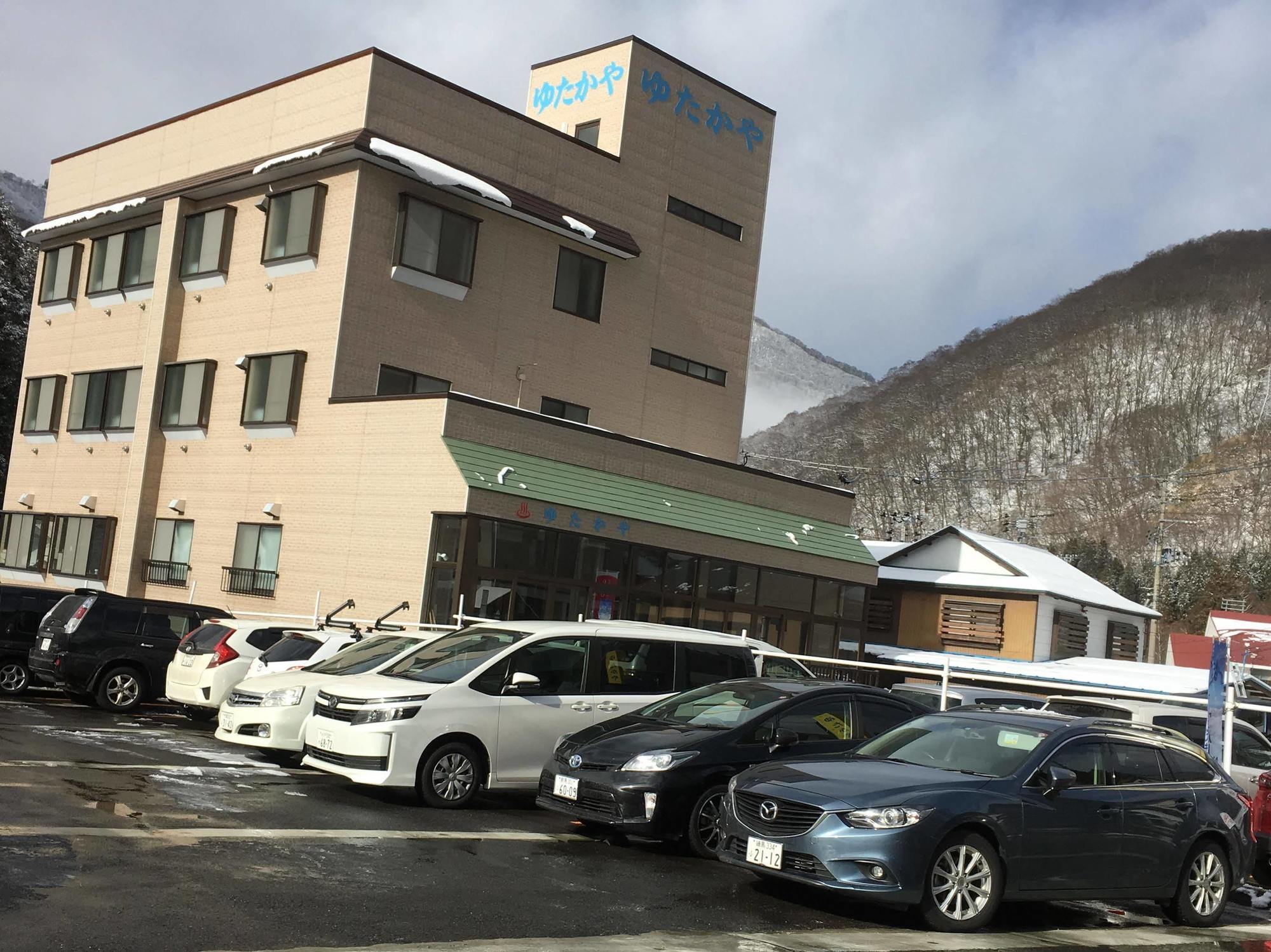 Onsen Minshuku Yutakaya Hotel Yuzawa  Buitenkant foto